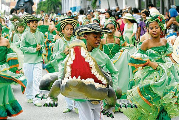 El municipio de Ciénaga, Magdalena, se encuentra disfrutando de su icónico Festival Nacional del Caimán Cienaguero, que este año alcanza su versión número 61.