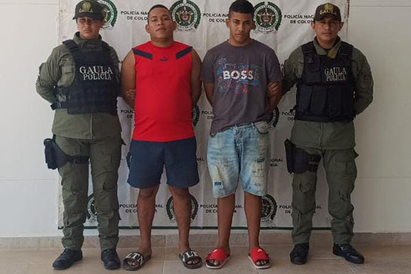 Kevin Alfonso Gamarra Barrera y Santiago Guillermo Polo Castro, capturados por la Policía.
