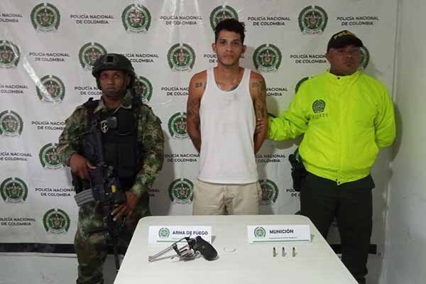 Cristian Silva al momento del operativo en el corregimiento de Riofrío tenía en su poder un revólver.
