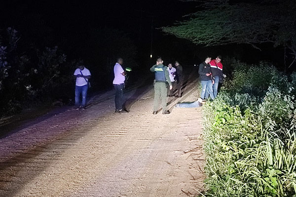 Los cuerpos de estas dos personas fueron encontrados en una trocha que comunica de la Troncal del Caribe a Neguanje.