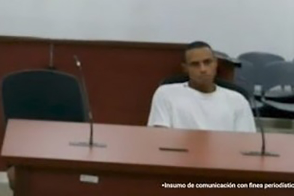 Víctor Alfonso Heredia Palacios cuando era procesado por el crimen cometido en junio del año pasado.