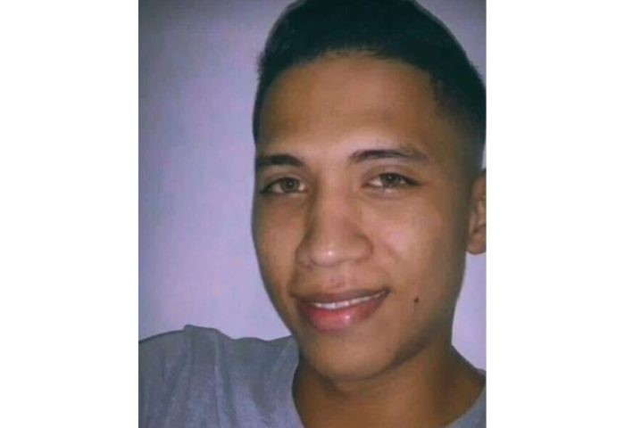 Anderson Antonio Aguero Márquez, muerto en accidente motociclístico en la Troncal de Caribe. Foto panorámica Enterate Guachaca Anderson Antonio Aguero Márquez, muerto en accidente motociclístico en la Troncal de Caribe. Foto panorámica Enterate Guachaca