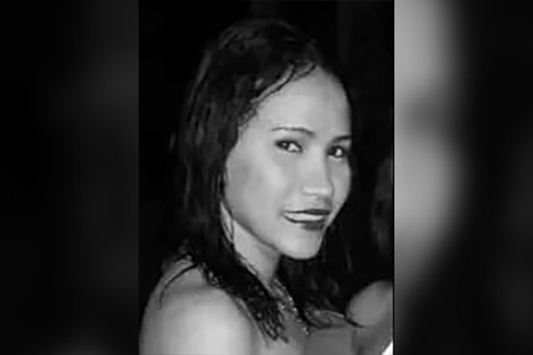 El cuerpo sin vida de Coraima Caterine Gutiérrez Donado quedó a un lado de la motocicleta en la que se movilizaba.