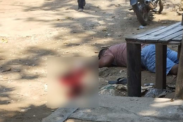 El cuerpo sin vida de Breiner Osías quedo en plena vía pública de la vereda Julio Zawady.