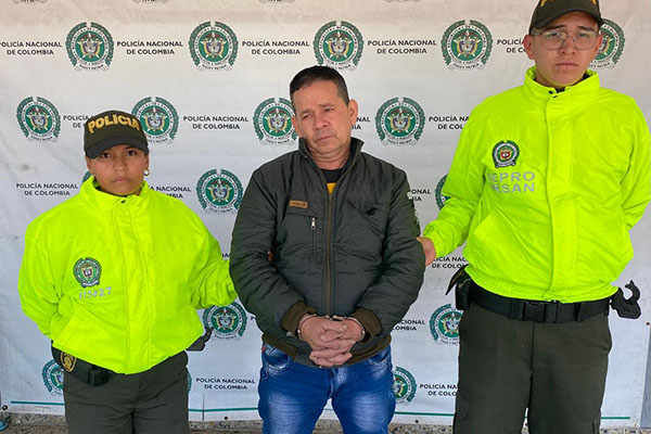 Angel Gregorio Camargo Calderón fue dejado a disposición de la Fiscalía General de la Nación.Angel Gregorio Camargo Calderón fue dejado a disposición de la Fiscalía General de la Nación.