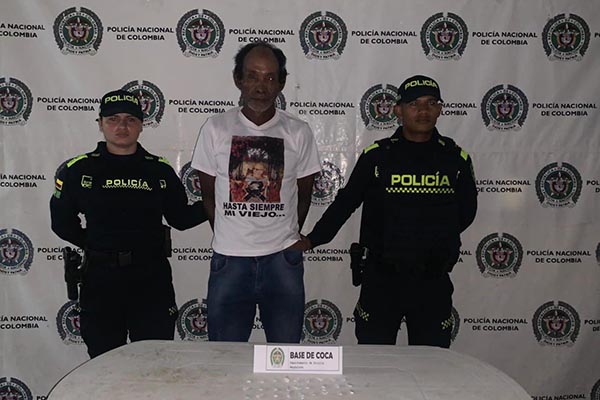 José Oberh Alvear, deberá responder por el delito de porte de estupefacientes.