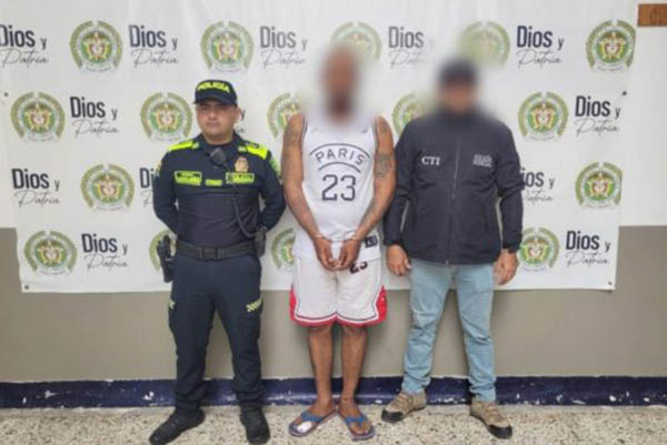 El implicado fue dejado a disposición de las autoridades correspondientes.