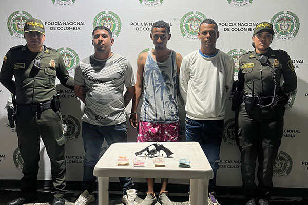 Luis Rodríguez, Carlos Valle, Rialwi Granados, capturados por la Policía Metropolitana de Santa Marta.