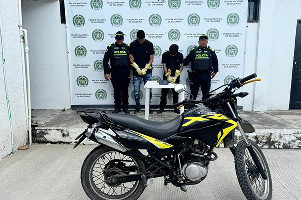 Daniel Ramos Castillo y Said Farut Castro Medina, capturados como presuntos responsables del asesinato de una persona en Gaira.