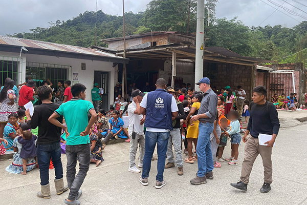  Las nacionalidades más comunes entre los migrantes forzados fueron de Venezuela (302.185), Ecuador (22.785), Colombia (17.103), Haití (17.329), China (12.214), India (6.927), Vietnam (4.517), y Afganistán (2.616). Mientras que 17.529 colombianos transitaron por esta ruta hacia Centroamérica.