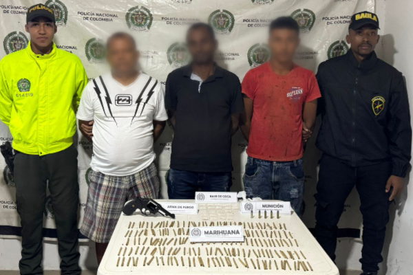 Fueron capturados en flagrancia tres presuntos integrantes de esta organización delictiva: Alias ‘Rodrigo’, alias ‘Ojo Rojo’ y alias ‘Durán’. 