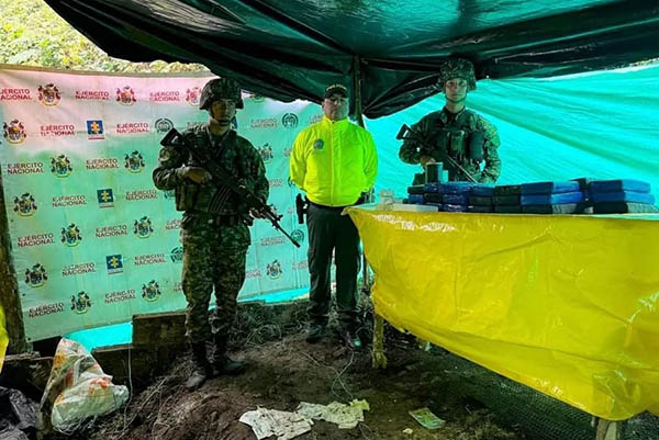 Este laboratorio destruido tendría la capacidad de producir mensualmente cerca de 1000 kilogramos de clorhidrato de cocaína.