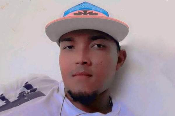 El cuerpo sin vida del hombre conocido como ‘Chuchú’ quedó en plena vía pública del barrio Cristo Rey.