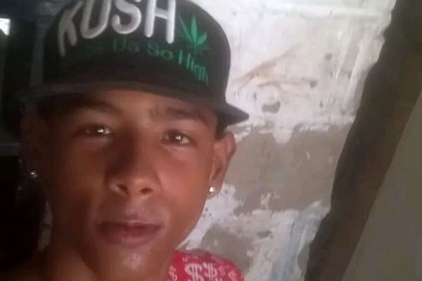 Jefferson Henríquez Serrano Pantoja murió cuando era atendido en el hospital ‘Julio Méndez Barreneche’. Jefferson Henríquez Serrano Pantoja murió cuando era atendido en el hospital ‘Julio Méndez Barreneche’.