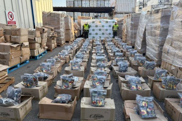 La droga incautada por la Policía Antinarcóticos fue dejada a disposición de la Fiscalía General de la Nación.