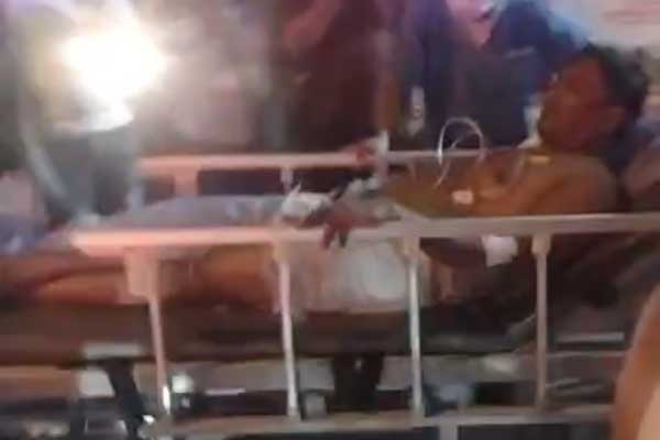 Uno de los heridos de mayor gravedad fue remitido desde la clínica Los Nogales a otra de mayor complejidad por la gravedad de las heridas. Uno de los heridos de mayor gravedad fue remitido desde la clínica Los Nogales a otra de mayor complejidad por la gravedad de las heridas.