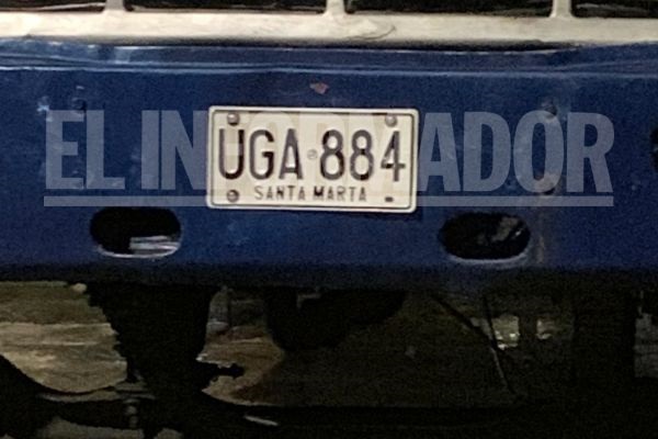 Pantallazo de la placa del camión y del sistema que no referencia el SOAT actualizado. En la foto Luciana Labarcés.
