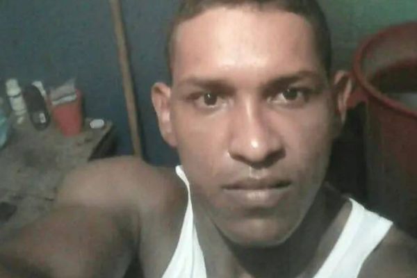 José Luis Rosado Pérez, acribillado a tiros por desconocidos en el puerto de los jhonson. Foto cortesía 