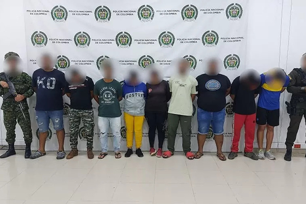 Los nueve presuntos integrantes del Clan del golfo en Córdoba en la legalización de su captura. 