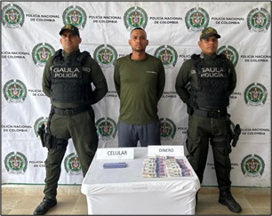 En el procedimiento fue incautado el dinero en efectivo producto de la exigencia económica, quedando el detenido a disposición de la autoridad competente. 