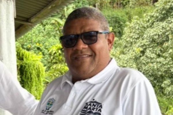 Emilio Núñez fue atacado a tiros cuando se movilizaba en compañía de algunas personas. Fotos cortesía grupos redes sociales