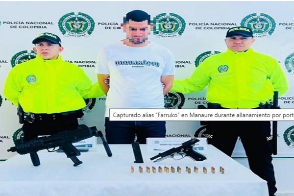 Alias ‘Farruko’, fue capturado por la Policía Nacional en medio de una diligencia de allanamiento. Foto Policía Nacional
