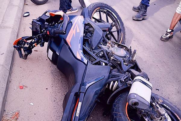 Motocicleta involucrada en el siniestro. Foto Zona Cero Motocicleta involucrada en el siniestro. Foto Zona Cero