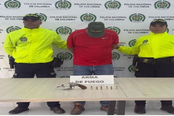 El implicado deberá responder ante las autoridades competentes por el delito de porte, tráfico y fabricación de armas de fuego. Foto Policía Nacional