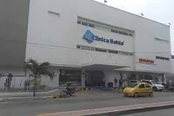 Erma Isabel Salcedo Serna dejó de existir cuando recibía asistencia médica en la UCI de la Clínica Bahía de Santa Marta. Foto panorámica archivo EL INFORMADOR/foto recuadro cortesía