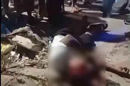 Jhennefer Ariza Acosta fue asesinado la noche del pasado martes cerca de la Troncal del Caribe. Foto panorámica cortesía/foto recuadro Policía Nacional