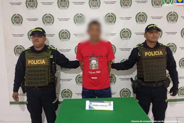 Víctor David Macías Parra, fue detenido por personal de la Policía Nacional en las estribaciones de la Sierra Nevada de Santa Marta. Foto Policía Nacional
