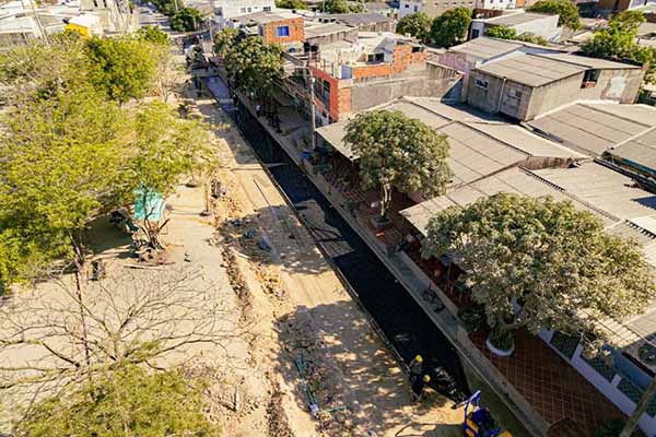Ángelo Rafael Pacheco Pacheco, fue asesinado a bala por desconocidos en un barrio del municipio de Soledad. Foto panorámica referencia de una obra,tomada de la página de la Alcaldía de Soledad/foto recuadro cortesía