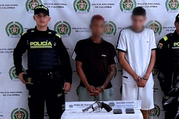 Alias ‘El Paisa’ y alias ‘El Negro’ fueron dejados a disposición de la Fiscalía General de la Nación. Foto Policía Nacional