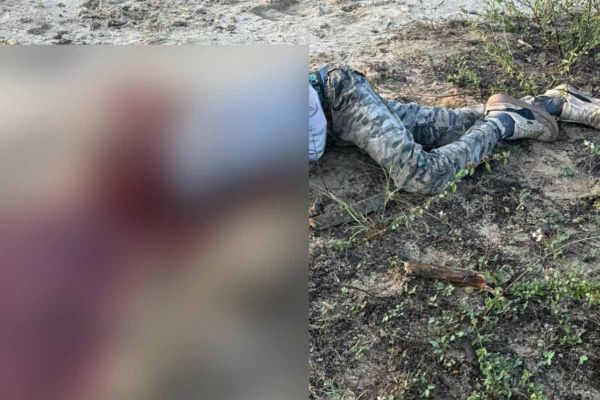 El cuerpo sin vida del hombre sin identificar fue encontrado por algunas personas que pasaban por el lugar. Foto cortesía 
