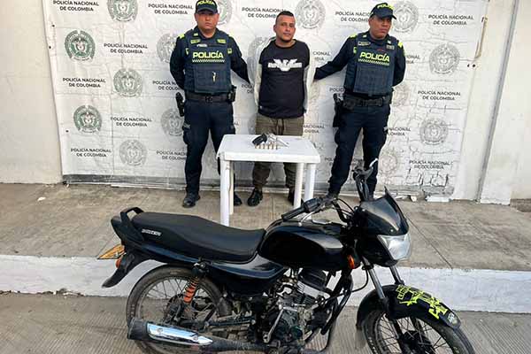 Alias ‘El Negro’ o ‘Fabio’, capturado en el municipio de Fundación, Magdalena. Foto Policía Nacional