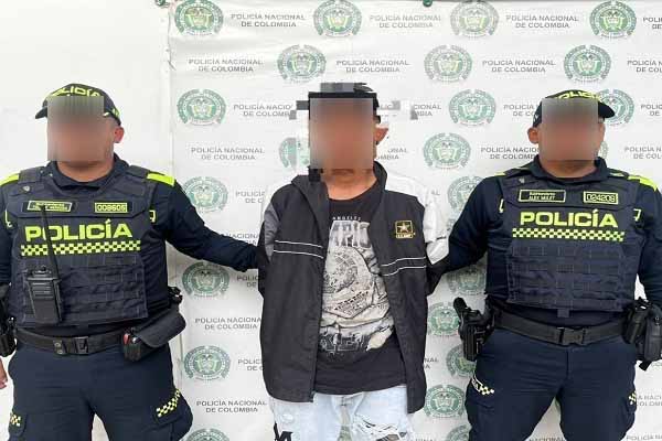 Sujeto condenado a prisión por abuso sexual de su hija en su legalización de captura Foto Policía Nacional 