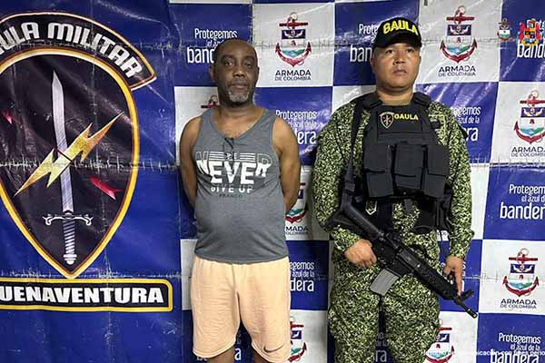 Uno de los seis capturados en el marco de la operación transnacional. Foto Fiscalía 