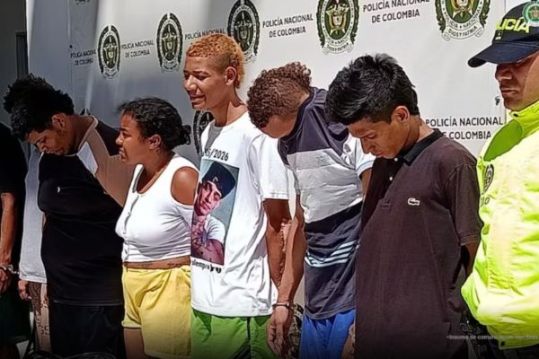 Angie Prasca Reales, Luis Ribón Castillo, Franklin Caldera Pérez, Maihcol Bonet Gutiérrez, Luis Arzusa Anaya, José Freyle Torres y Jhon Jader Larios Díaz, capturados. Foto Policía Nacional