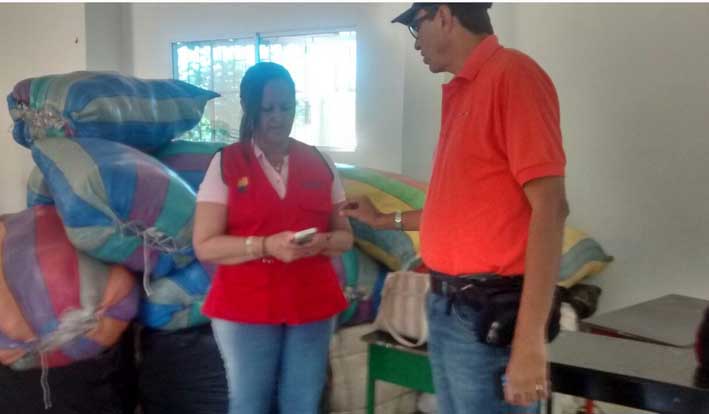 Zandra Castañeda, gobernadora encargada y Luis Barraza Escamilla, Jefe Oficina de Gestión del Riesgo de Desastres.