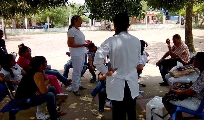 Los trabajadores del centro asistencial se unirían hoy al paro que adelantan los médicos.