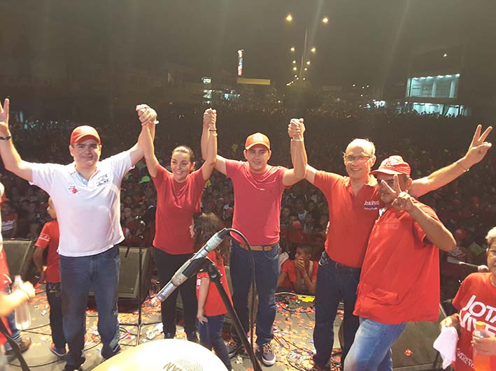 Jota Vives Pérez, presentó su fórmula política o candidatos a las Alcaldías municipales y Asamblea departamental.