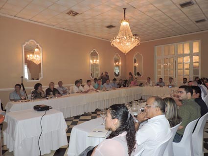 Autoridades locales, parlamentarios, gremios, empresarios de la ciudad e instituciones se hicieron presentes.