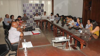 Reunión de socialización del proyecto para formulación del Plan Maestro de Ruta Macondo, liderada por Fidel Vargas Salcedo, jefe de la Oficina de Turismo del Magdalena.