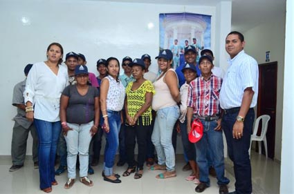 Para celebrar el día nacional del reciclador, en el municipio de Ciénaga se realizó un evento especial a las personas que desarrollan actividades en el proceso de recuperación de residuos