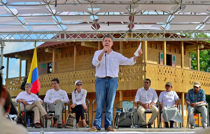 “Liberémonos de la guerra y el miedo, y verán que el futuro será mejor”, fue el llamado que hizo el Presidente Santos a los colombianos desde Chibolo, Magdalena.