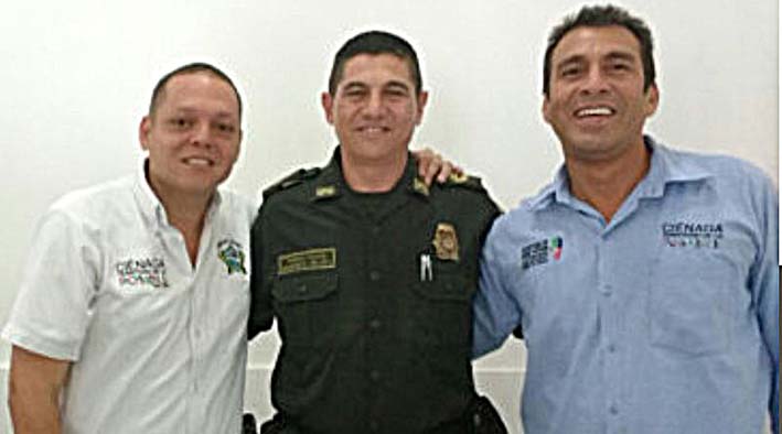 De izquierda a derecha: Edgardo Pérez, alcalde de Ciénaga; teniente coronel Francisco Gélvez; y Julio David Alzamora, secretario de Gobierno.