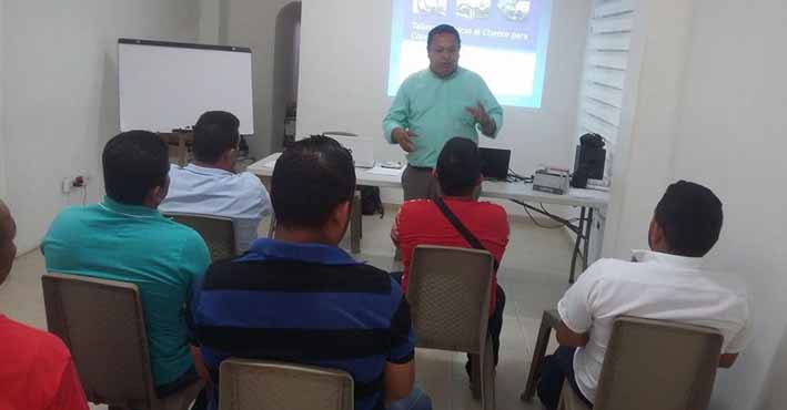 Conductores del STU recibiendo capacitación