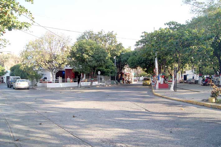 El parque del barrio fue escenario de actos vandálicos el año anterior en los días de Carnaval.