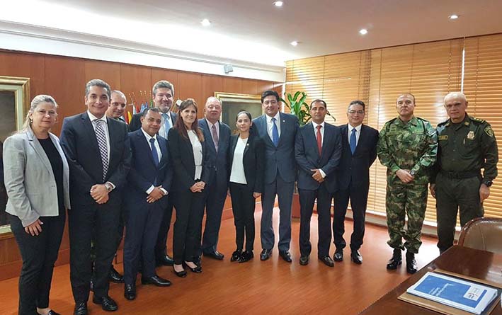 En la reunión participaron los actuales representantes a la Cámara, Franklin Lozano, Kelyn González, Eduardo Díaz Granados y Fabián Castillo, senador electo. También asistieron los representantes elegidos el pasado 11 de marzo, Carlos Mario Farelo, Hernando Guida y José Luis Pinedo.