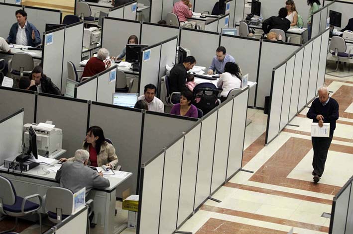 Se resolverá dudas de los asistentes frente a la convocatoria y las etapas que esta comprende, y acerca del Sistema de Apoyo para la Igualdad, el Mérito y la Oportunidad – SIMO, herramienta por la cual se efectúa la inscripción.
